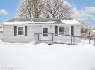 6198 Roberta St, Burton, MI 48509