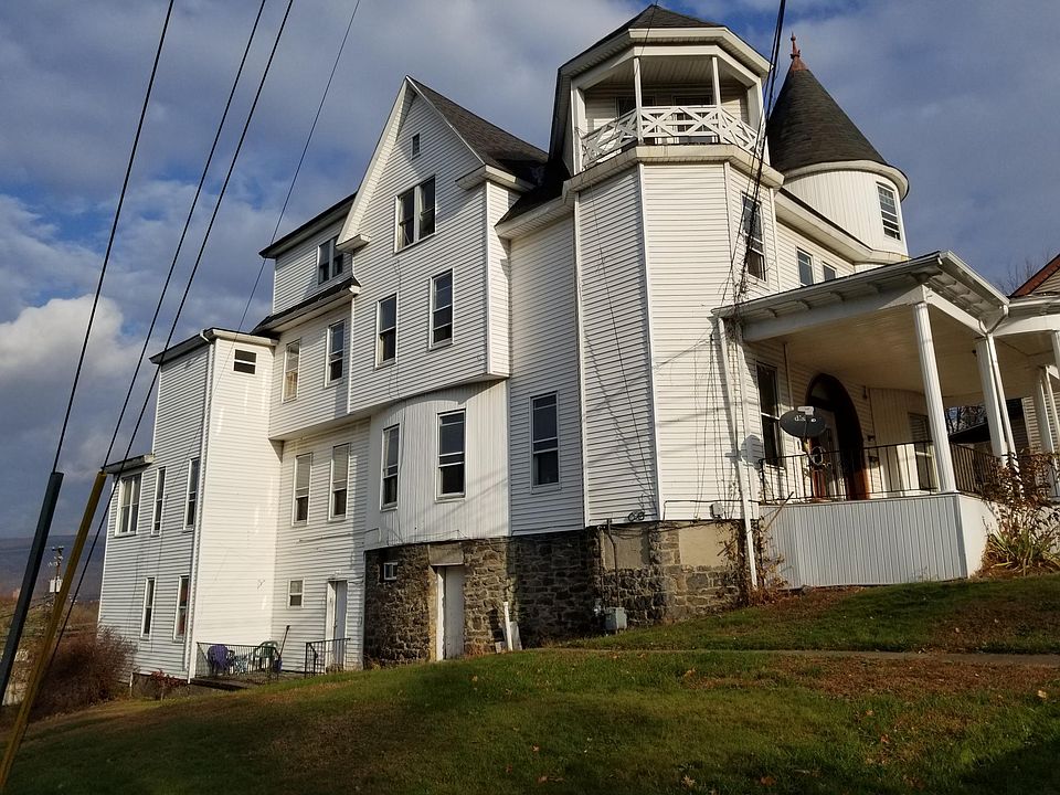 2nd image of 40 Church St