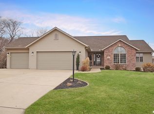 409 Bayside Dr, Metamora, IL