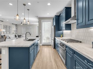 6589 Grotto Ln UNIT 3, Fontana, CA 92336