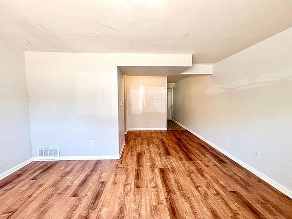 5th image of 2517 Jellison St