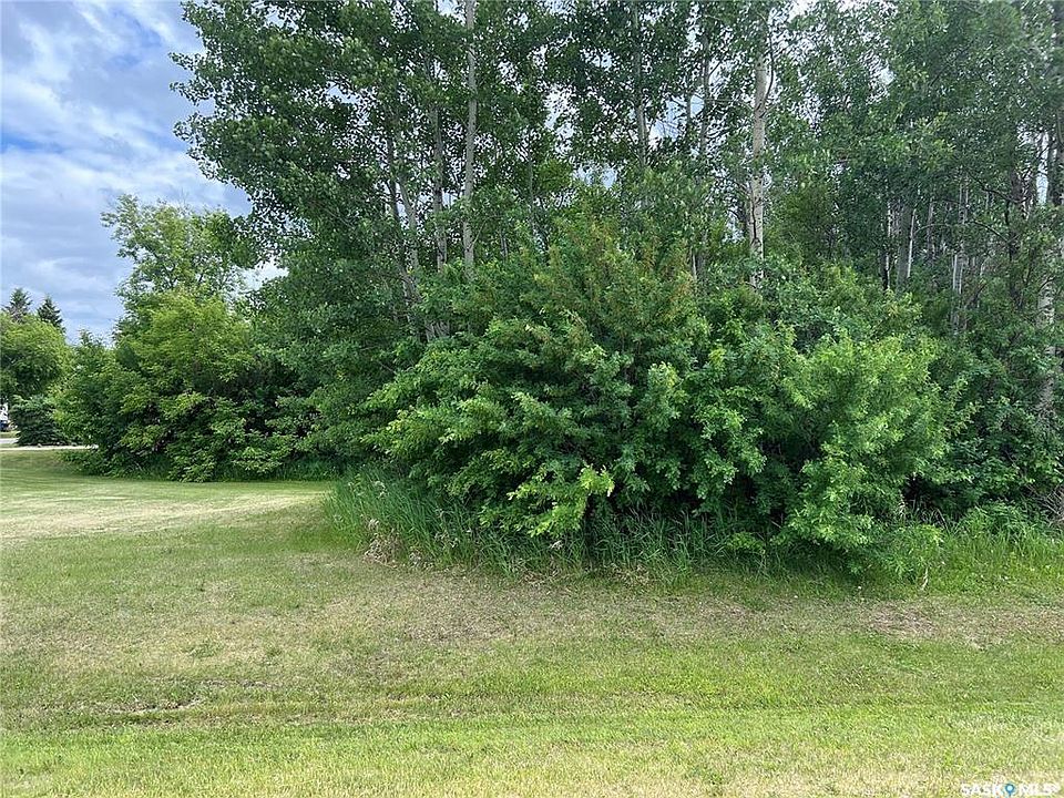 2nd image of 327 Windsor AVENUE