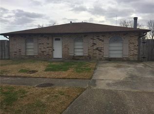 2801 Victoria Dr, Marrero, LA 70072