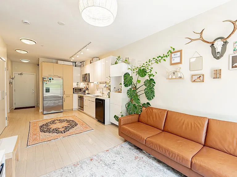 1621 Hamilton Ave #109 — Photo 5