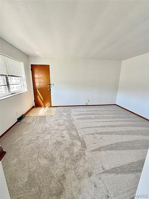 2 bed, 1.0 bath, 750 sqft, $800 — Photo 4
