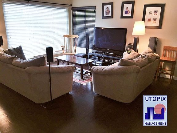 2nd image of 1011 S Tulip St
