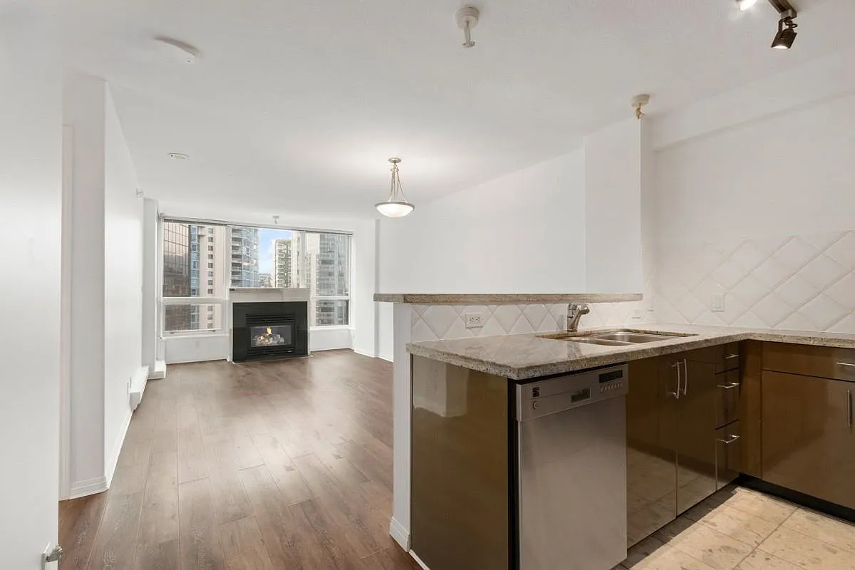 1 bed, 592 sqft, $2,600 — Photo 3