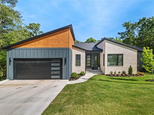 2 Helmsley Cir, Bella Vista, AR 72715