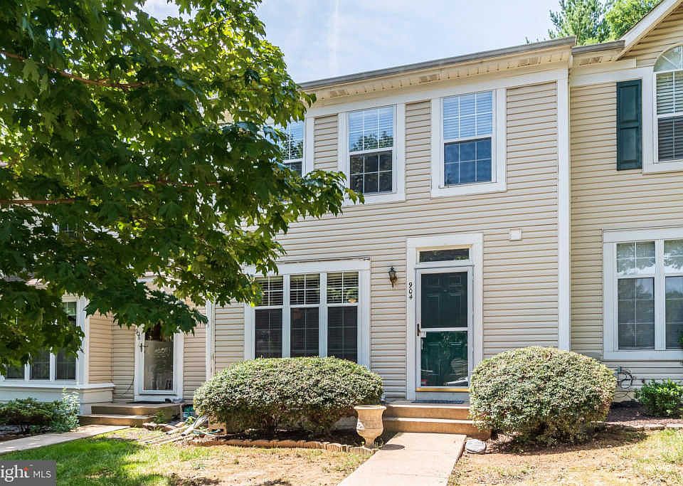 1st image of 904 Cheswold Ct Unit C-4