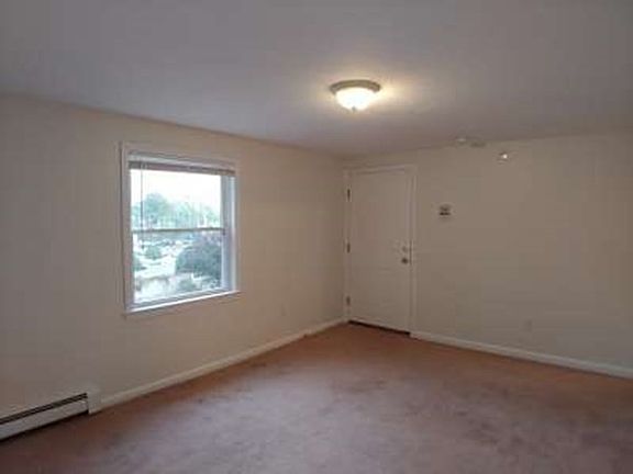 5th image of 6 McLaughlin St Unit 2