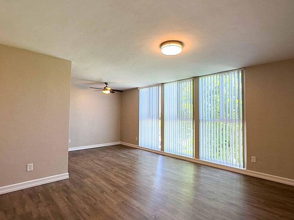 3rd image of 3443 Marlborough Ave APT K