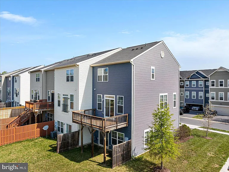 109 Splendor Garden Way — Photo 49