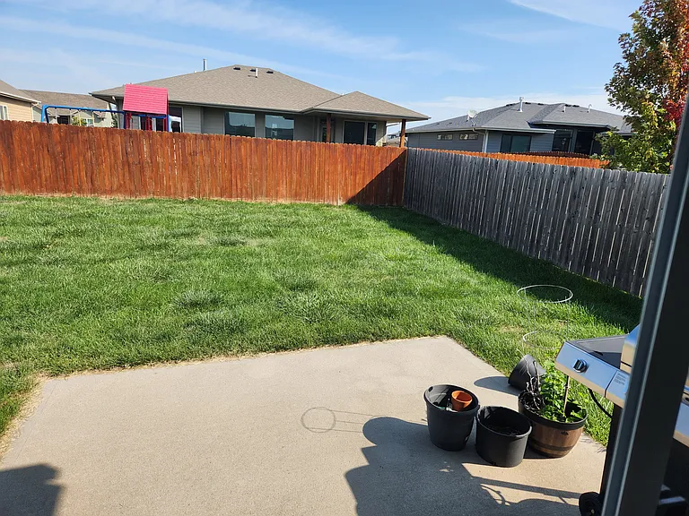 615 NE Bowman Dr — Photo 16