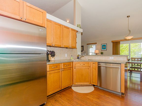 3rd image of 10332 Lynwood Ln