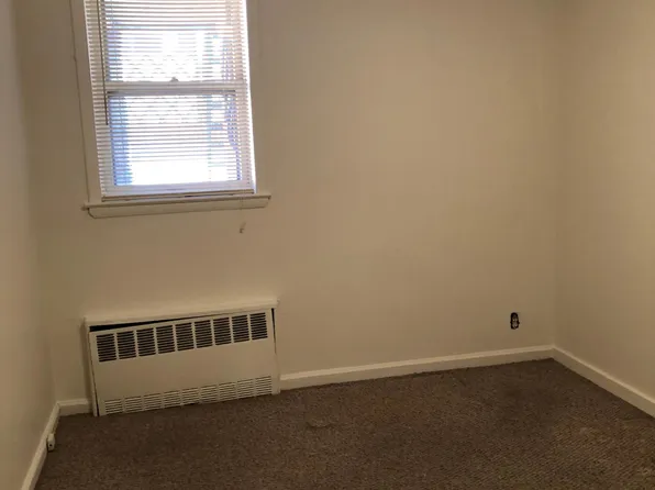 16 Stryker Ct Floor 1, Brooklyn, NY 11223