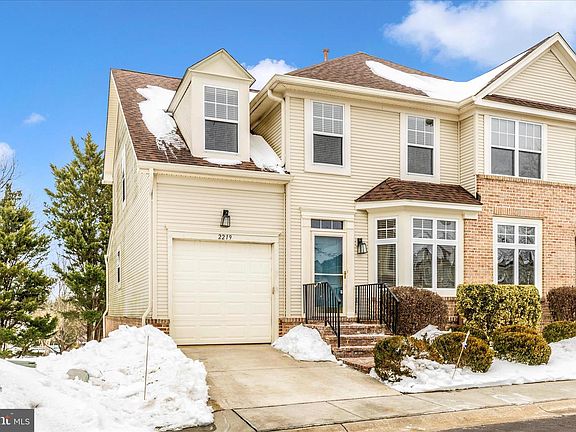 2nd image of 2219 Merion Pond Unit 9