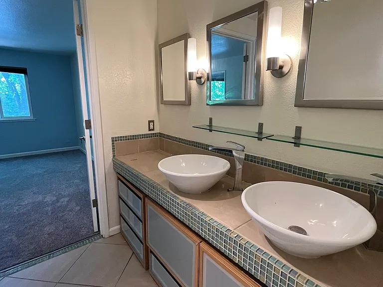 44 E Latimer Ave — Photo 8
