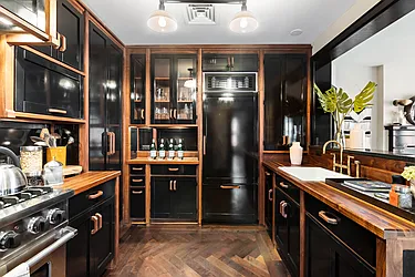 Sold by Nest Seekers International