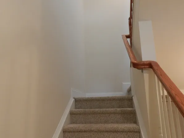 2262 Margraf Cir #404, Woodbridge, VA 22191