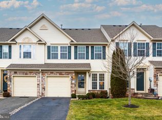 90 N Savanna Dr, Pottstown, PA 19465
