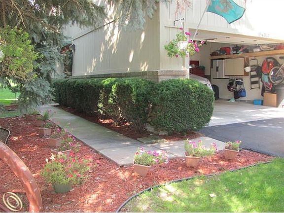 2nd image of 4950 Rivercrest Dr #1