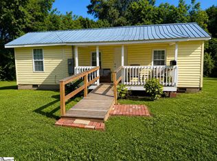 117 Williams St, Woodruff, SC 29388