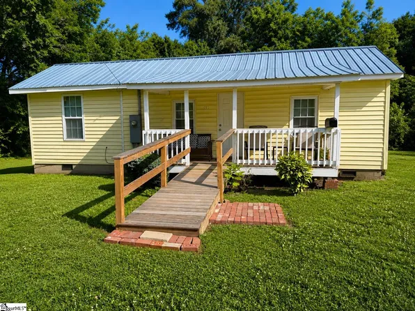 117 Williams St, Woodruff, SC 29388