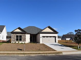 205 Savannah Dr, Enterprise, AL 36330
