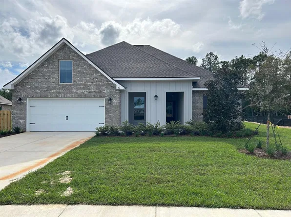 82 Celestial Cir, Freeport, FL 32439