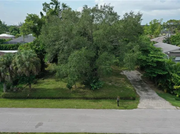 2808 Van Buren AVE, NAPLES, FL 34112