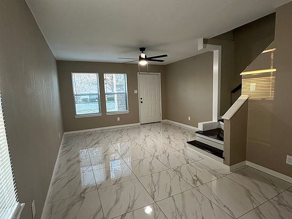 5th image of 533 College St APT A