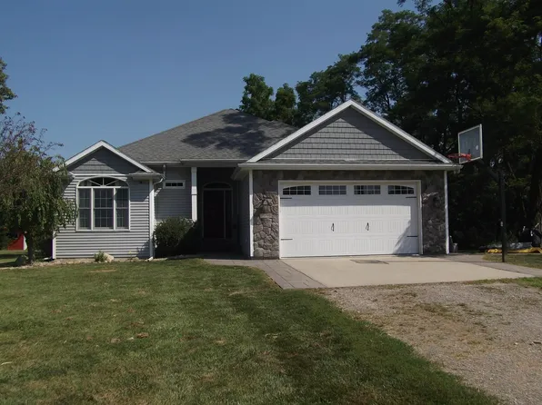 2190 W Waymire Rd, Pleasant Lake, IN 46779