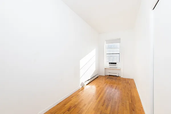 Rented by Compass | media 12