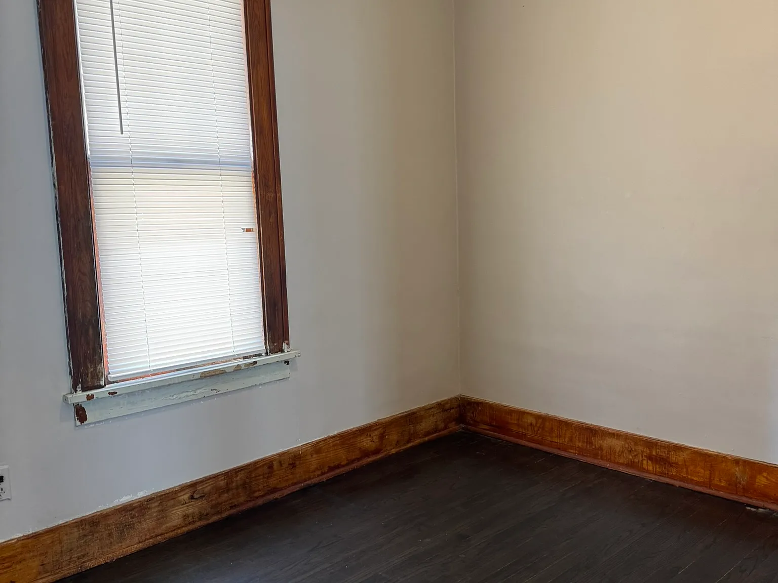 3 bed, 1.5 bath, 1100 sqft, $1,700 — Photo 4