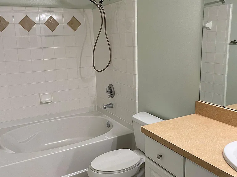 12824 Madison Pointe Cir #201 — Photo 24