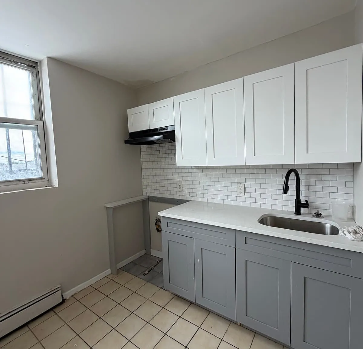 572 Springfield Ave — Photo 1