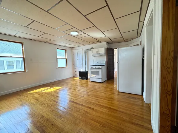 16 Plantation St #3, Worcester, MA 01604