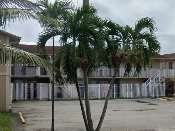 2560 W 60th St, Hialeah, FL