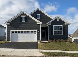 1553 Dresden Dr, Breinigsville, PA 18031