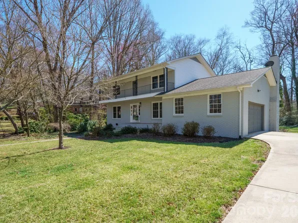 306 7th Street Pl NE, Conover, NC 28613