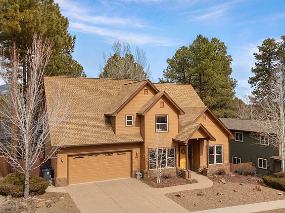 3rd image of 484 E Clover Creek Dr