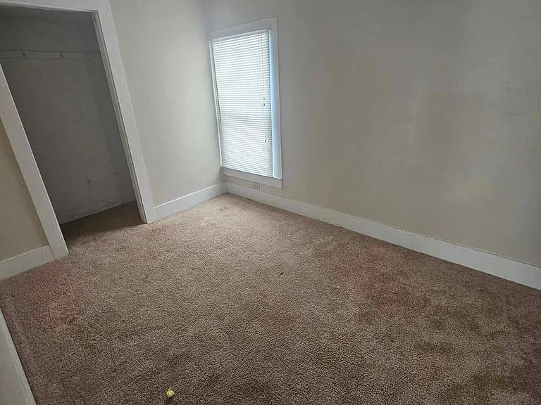 547 E Main St — Photo 11