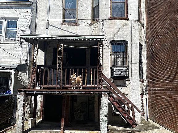 3rd image of 758 52nd St