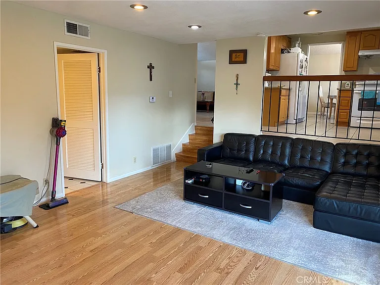 840 Bridle Dr — Photo 8