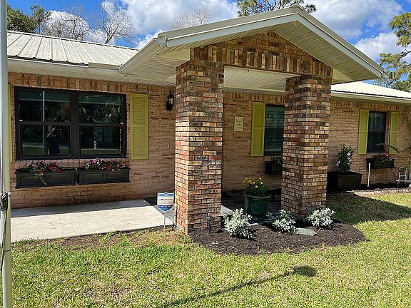 2nd image of 5441 Emerald Dr