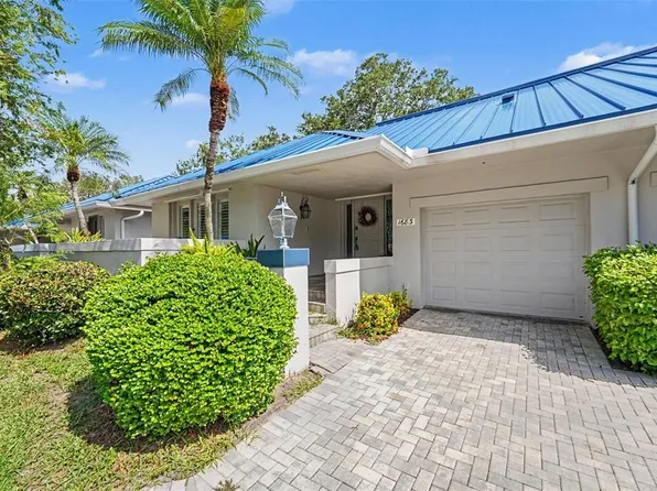 1683 WATERMARK CIRCLE NE, ST PETERSBURG, FL 33702