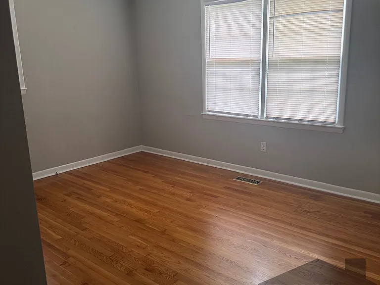 2150 Estaline Dr — Photo 10