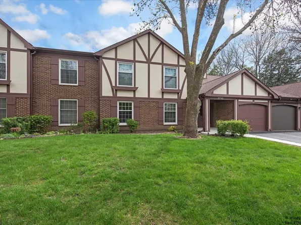 2710 Northampton Dr APT D2, Rolling Meadows, IL 60008