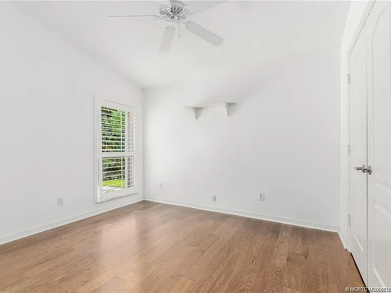 376 NW Canna Way — Photo 21