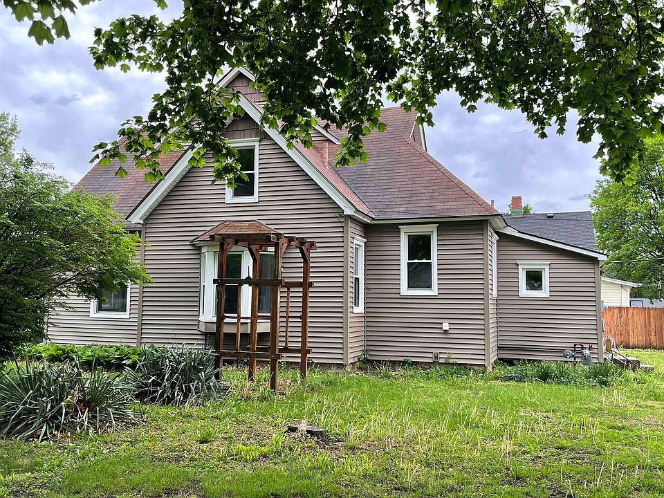 2nd image of 1923 Towle St
